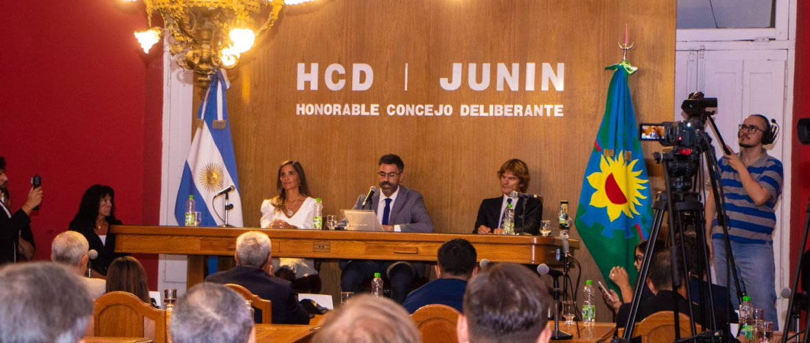 "Es prioritario avanzar hacia la autonomía municipal", dijo Fiorini en la apertura de las sesiones ordinarias
