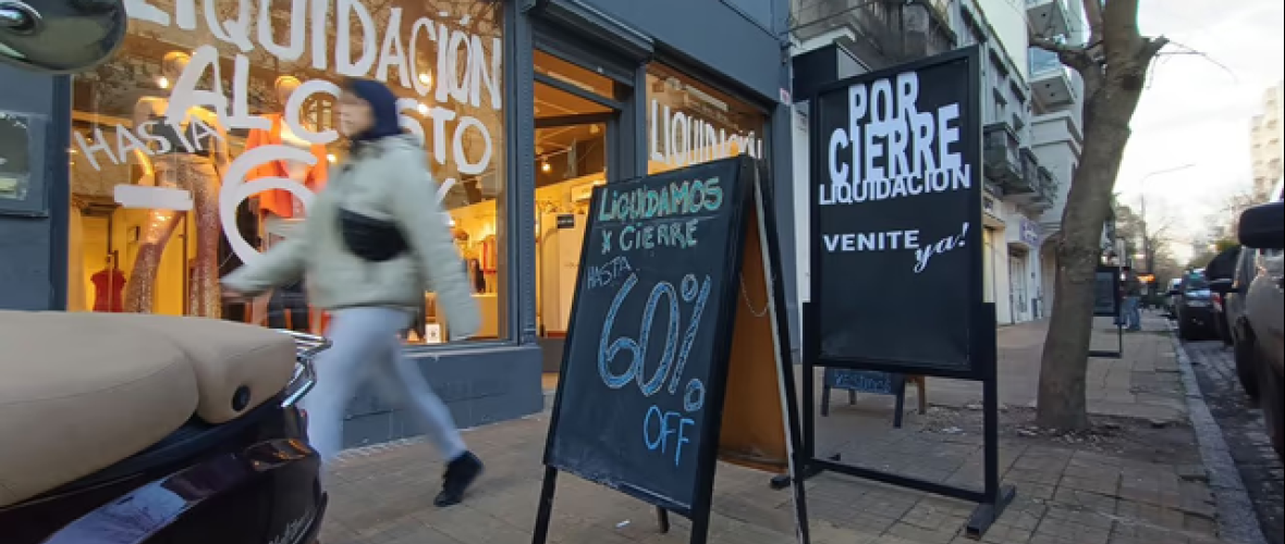 La recesión y el fin de la inflación alta exponen la fragilidad de miles de negocios