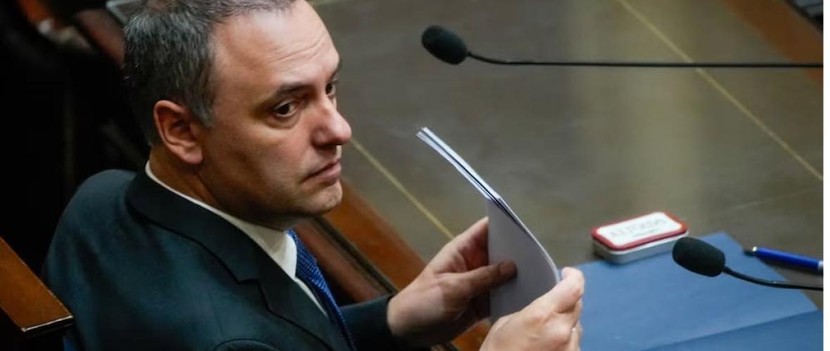 Operativo boicot: el oficialismo sumó aliados y se cayó la sesión por Adorni