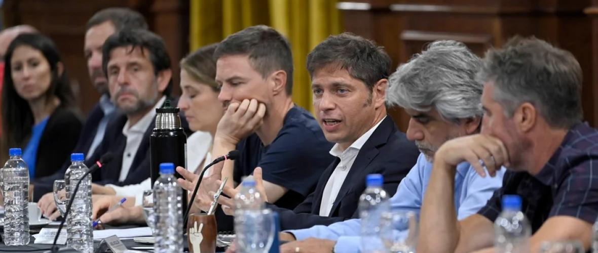 La Provincia ofreció a los gremios docentes un aumento salarial del 7% escalonado en julio y agosto