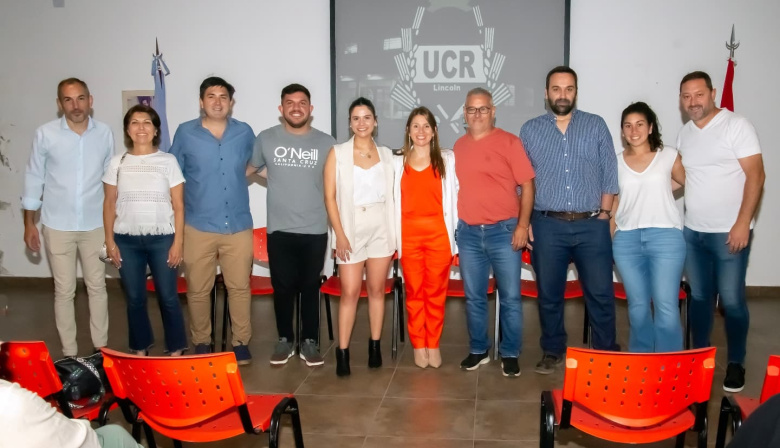 Serenal participó del acto de asunción de las nuevas autoridades de la UCR de Lincoln