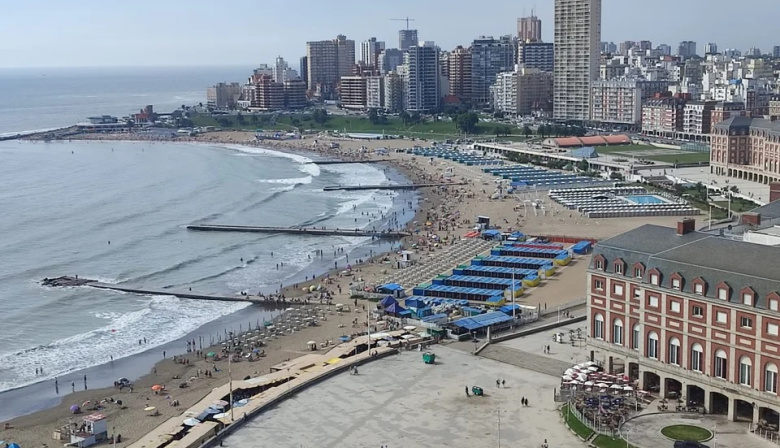 Mar del Plata: en Playa Grande es más caro alquilar una carpa que un departamento