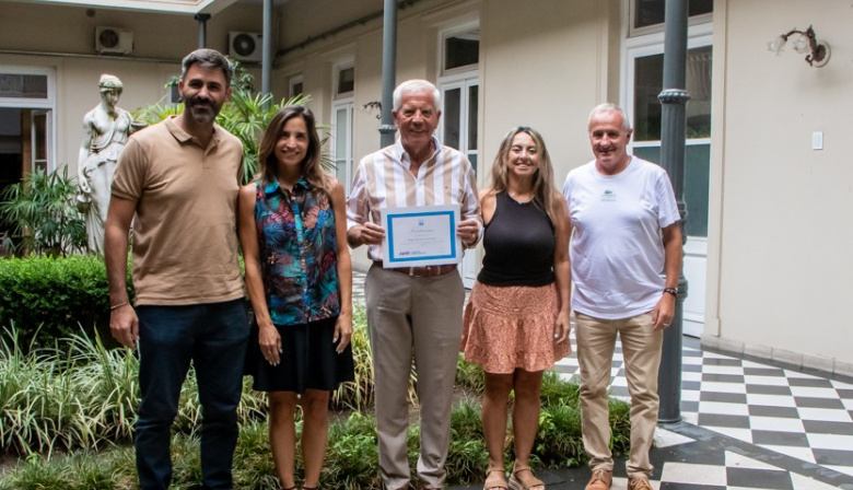 El Municipio reconoció a Daniel González por su trayectoria en el montañismo tras lograr su ascenso al cerro El Pintor