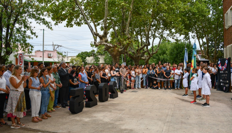 Funcionarios de la Municipalidad de Bragado acompañaron el acto de inicio del ciclo lectivo