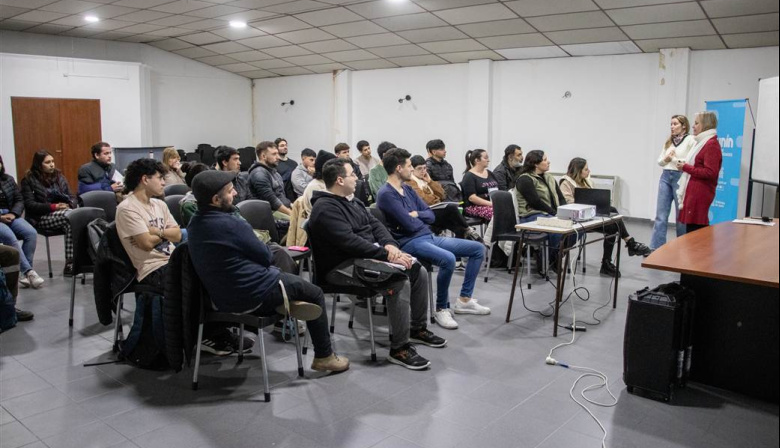 Invitan a jóvenes a participar de un curso para la búsqueda de trabajo