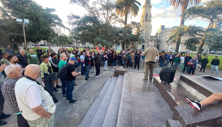 Junín marchó en defensa de los jubilados, en sintonía con el resto del país