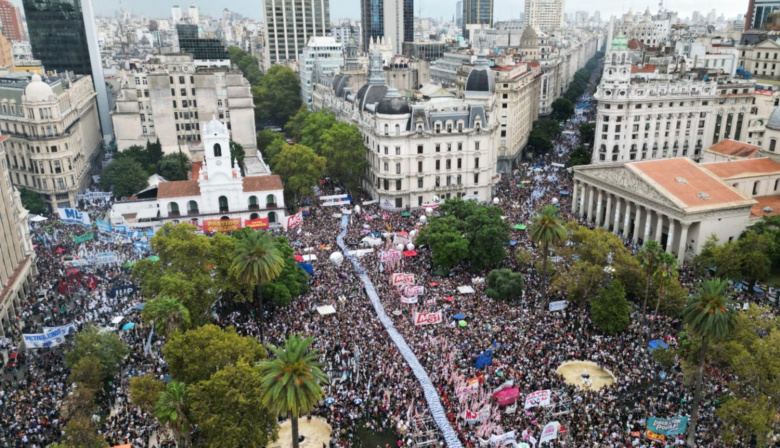 Día de la Memoria: miles de personas marcharon a Plaza de Mayo en ...