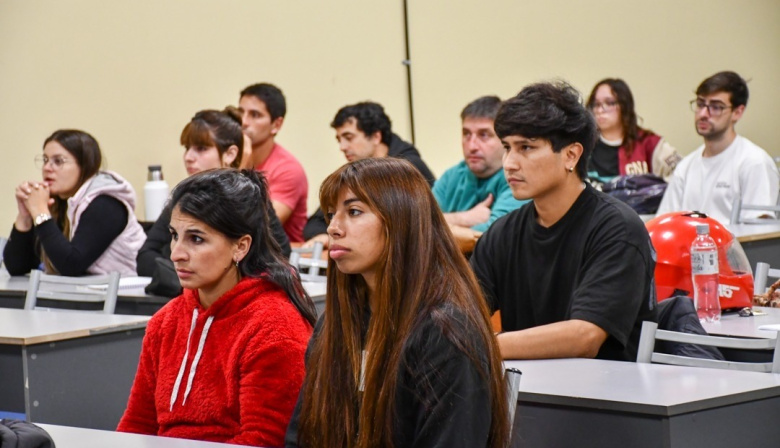 Con más de 70 inscriptos, comenzó a dictarse en Bragado una Diplomatura en Desarrollo de Software