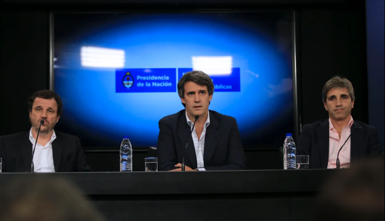 Precio del dólar sin cepo: ¿de cuánto fue la devaluación en 2015 cuando Mauricio Macri levantó el cepo?