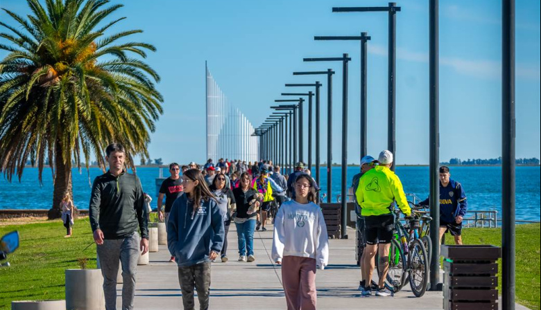 Cientos de turistas y vecinos disfrutaron del Parque Natural Laguna de Gómez