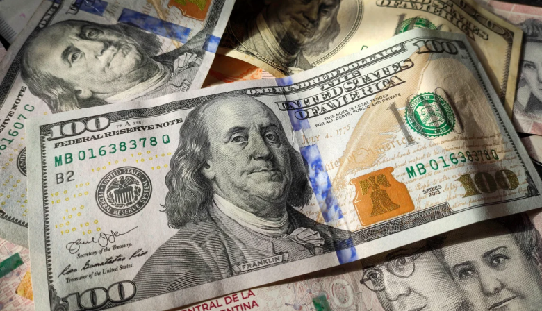 El dólar vuelve a subir y se acerca al promedio de la banda de flotación