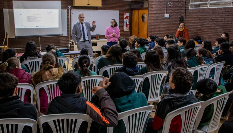 Junín reafirma su compromiso con la protección de infancias y adolescencias en entornos digitales