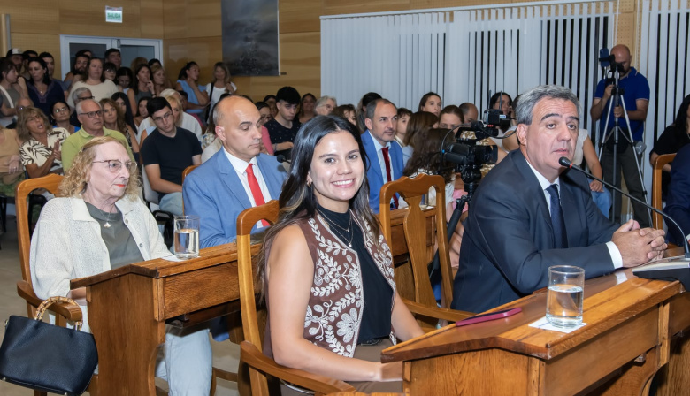 Asumieron los concejales y consejeros escolares de Lincoln