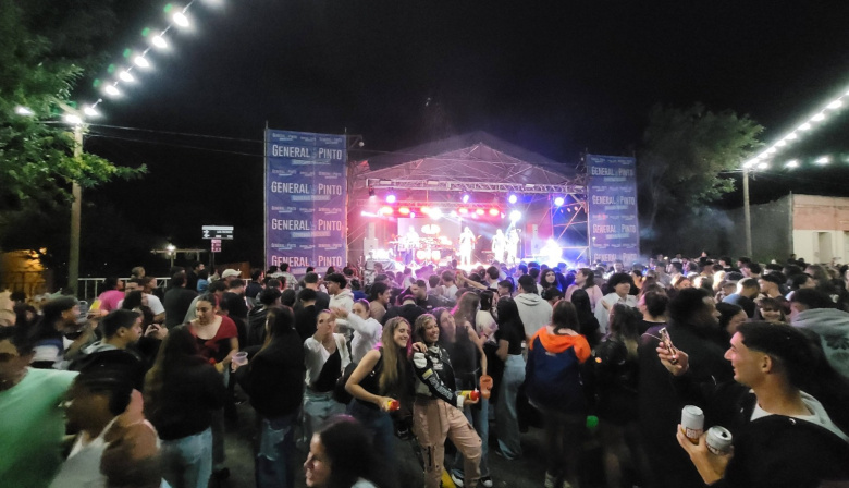 Iriarte abrió el calendario de carnavales y General Pinto se prepara para dos fines de semana de fiesta en el Distrito