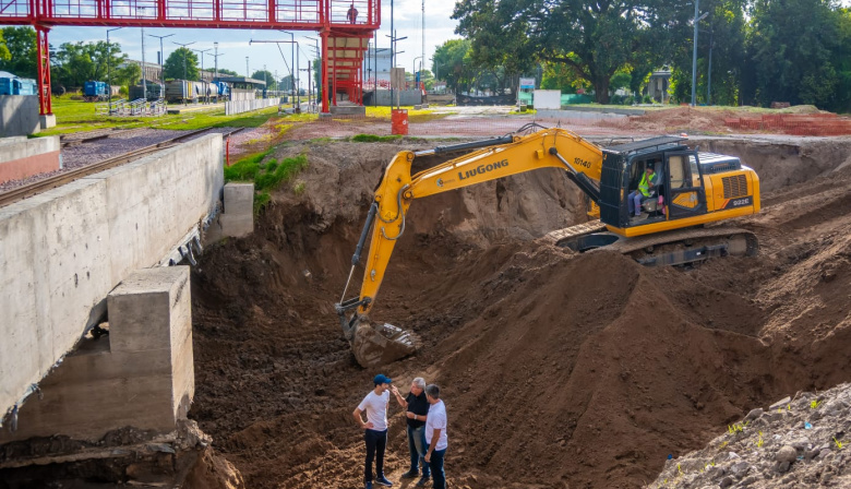 Avanzan los trabajos de tunelización en la obra del paso bajo nivel en Junín
