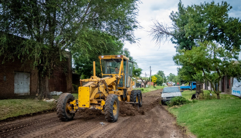 Tareas de mantenimiento integral en Barrio Norte para mejorar la transitabilidad