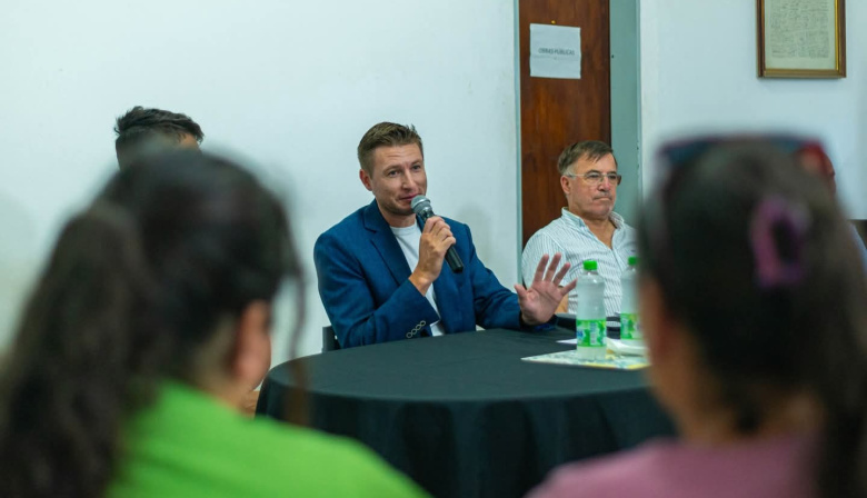 Residencia Estudiantil de Alem: se presentó el ciclo 2026