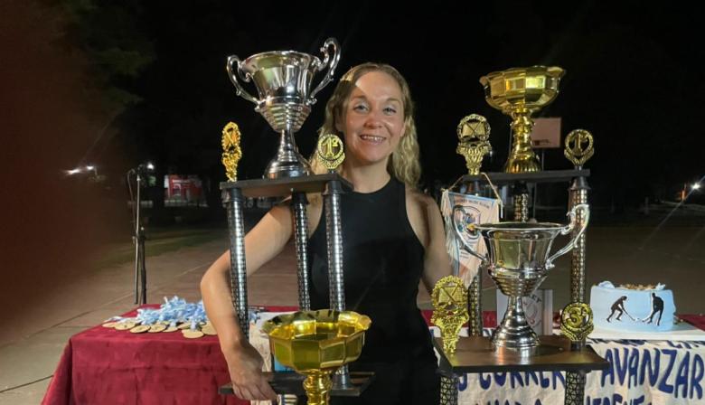 El Hockey Municipal de Leandro N. Alem cerró un gran 2025 con una emotiva celebración