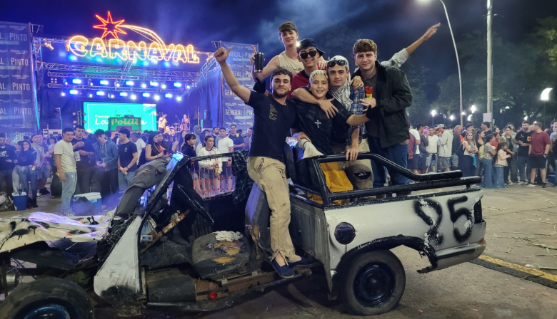 Carnavales Populares en General Pinto: tres noches de fiesta, música y una ciudad colmada de alegría
