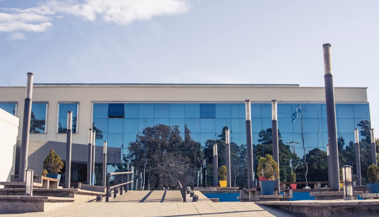 Municipales de Lincoln cobran este viernes con aumento salarial