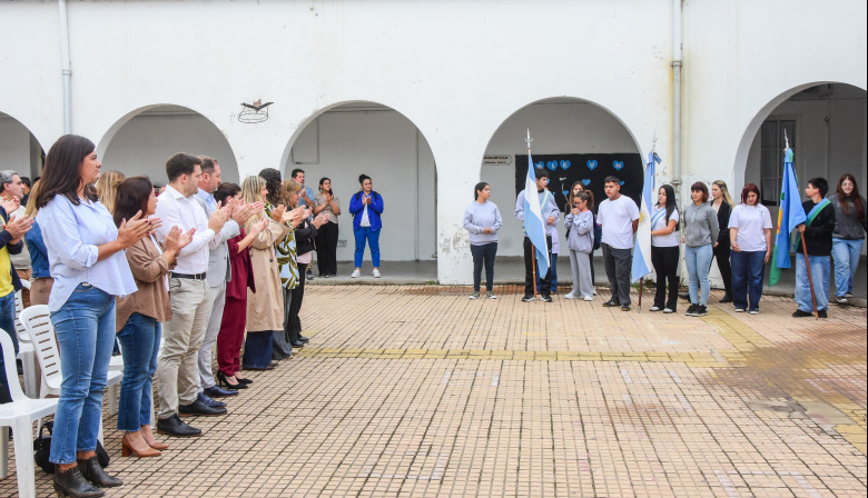 Serenal: “El mayor acto de rebeldía que se puede tener contra el sistema es educarnos”