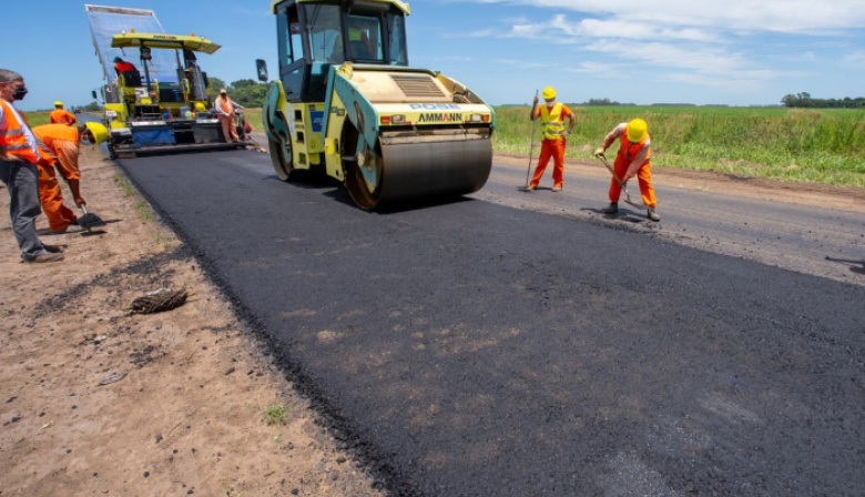 Realizan trabajos de reparación en la Ruta 50 entre La Trinidad y General Arenales