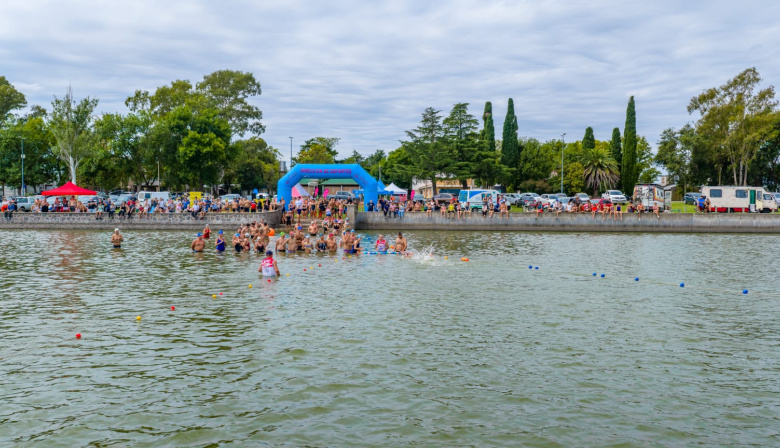 Se realizó la primera posta acuática 4x1000 en el Parque Natural Laguna de Gómez