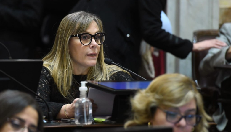 En el Senado, el peronismo embistió contra Milei por Libra: “Es un estafador, cobró más de 5 millones de dólares”