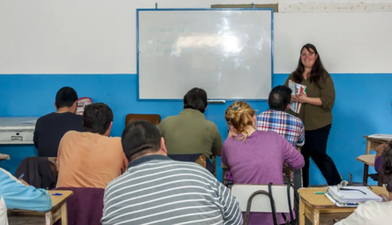 Educación y agenda 8M: abren inscripción al Plan Fines y llega una jornada cultural a Germania