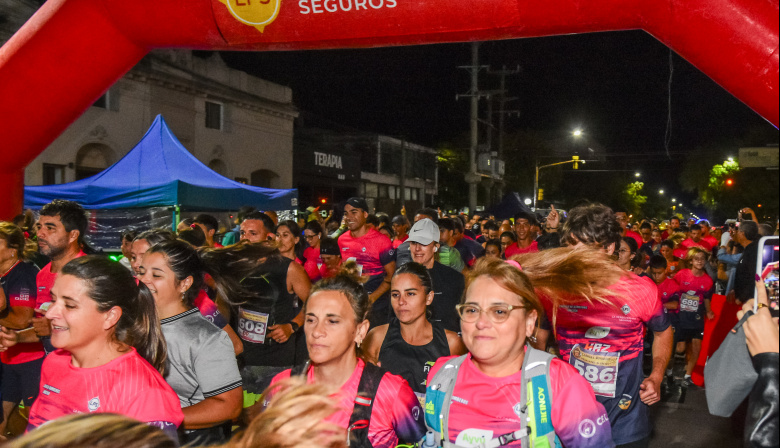 Con gran éxito, se desarrolló la 4°Carrera Nocturna “Bomberos de Lincoln”
