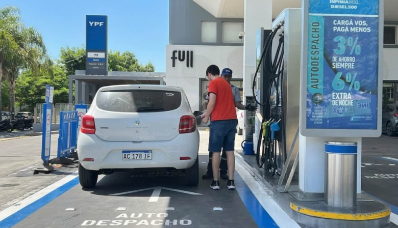 Nafta en Junín: el litro se acerca a los 2 dólares y la Ciudad ya tiene uno de los combustibles más caros del mundo