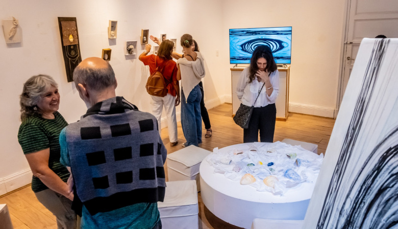 La galería de arte municipal Tono Local abrió sus puertas a la muestra “Gira”