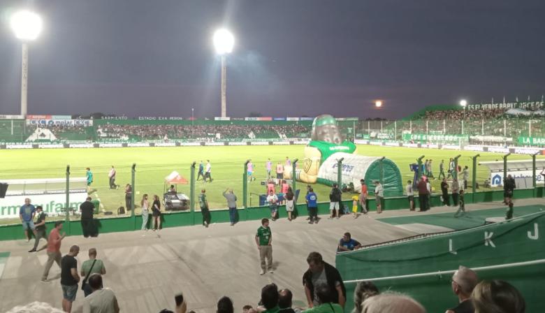 Otra vez en el Eva Perón: la gente, el tercer duelo al hilo en Junín y la jerarquía de Racing