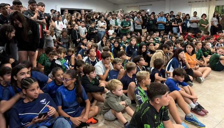 Premios para los mejores: la Liga Deportiva del Oeste reconoció a los campeones y subcampeones