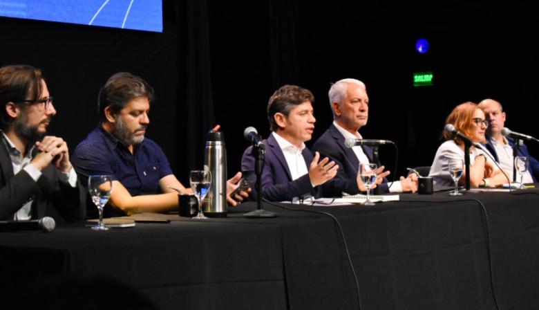 Axel Kicillof: “Tenemos al Presidente más ignorante y sometido que nos podía tocar”