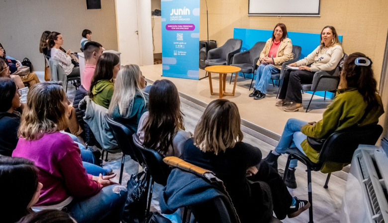Capacitan a empleados municipales para promover una mayor empatía en la atención al público