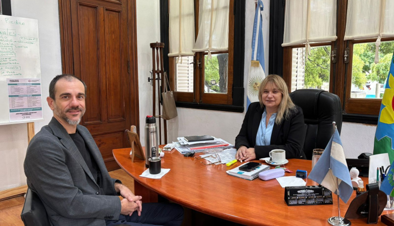 Revilla recibió a Petrecca en Arenales y planteó la situación de los municipios bonaerenses