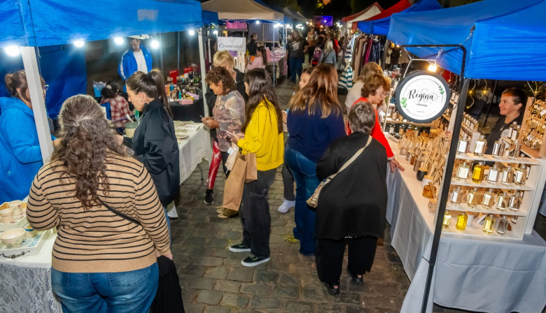 Emprendedores, artistas y vecinos participaron de una multitudinaria feria en El Picaflor