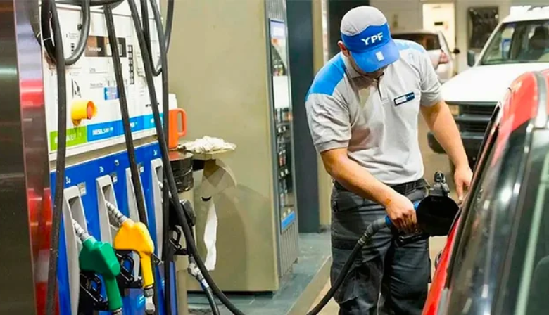 En Junín y la Región llenar un tanque de nafta ya equivale al valor de un barril de petróleo que cayó a USD 80