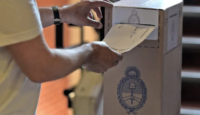 El Gobierno envió al Senado la reforma electoral, pero aparecen dificultades para su sanción