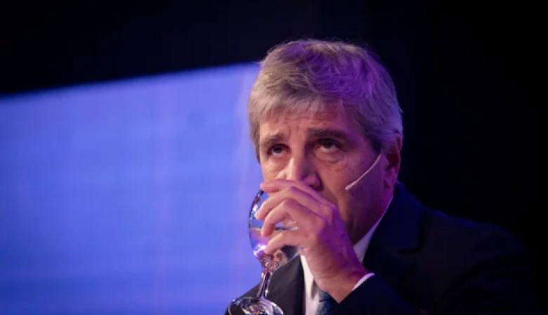 Caputo aceptó la renuncia del ex secretario de Infraestructura Carlos Frugoni y será reemplazado por Fernando Herrmann