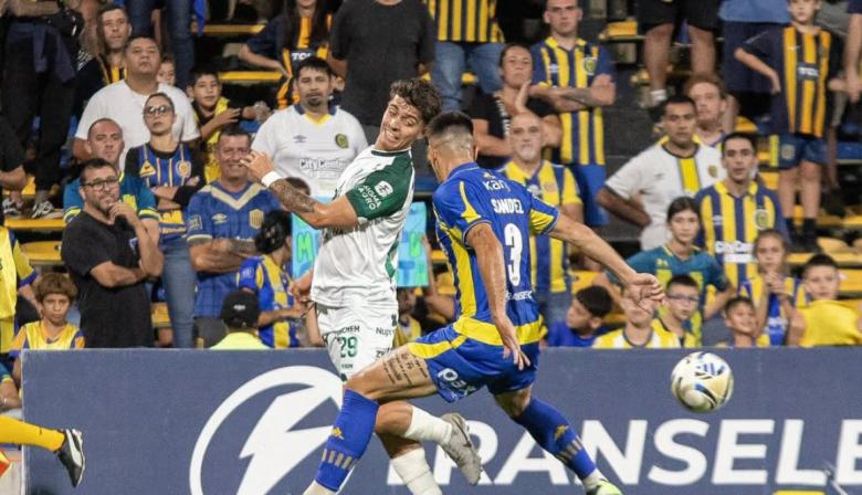 Sarmiento, por Andrés Merlos e impericia propia, cayó en el final ante Central