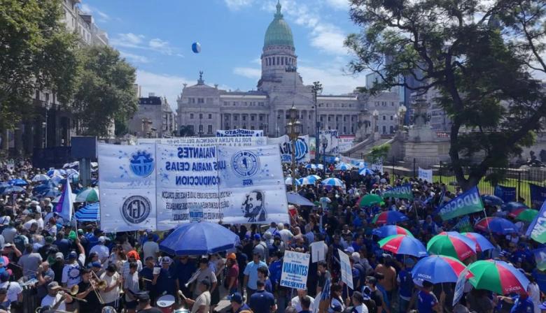 Intendentes bonaerenses encabezan una movilización por fondos adeudados del SAE