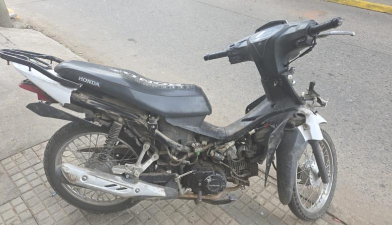 "Vamos a seguir con la mano dura", advirtió el intendente de Rojas tras recuperar una moto robada