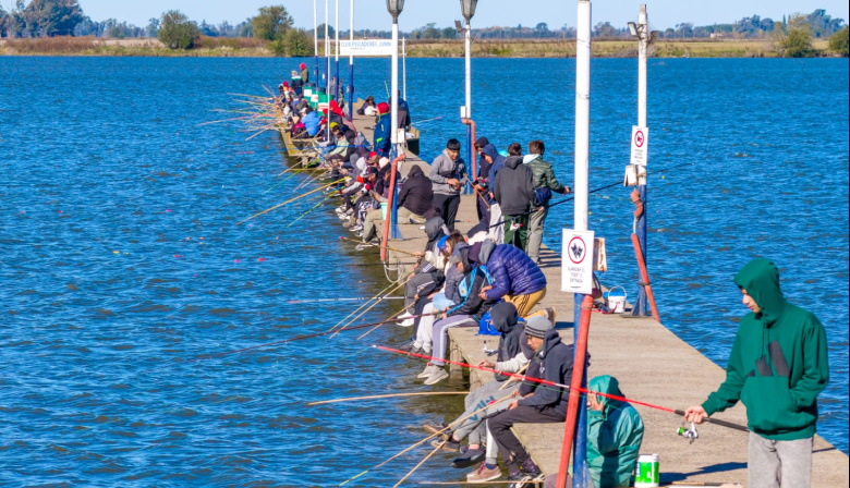 El Gobierno de Junín acompaña la puesta en marcha de la primera Escuela de Pesca en el Club de Pescadores