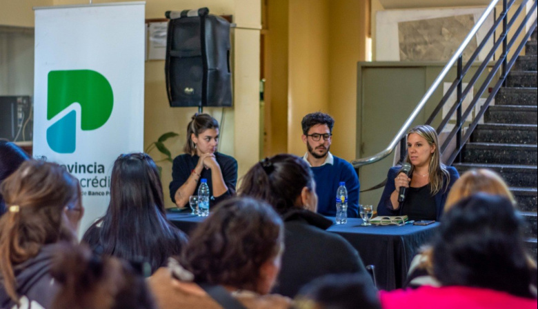 Gran participación en Alem en la presentación del programa “Herramientas Financieras para Emprendedoras”