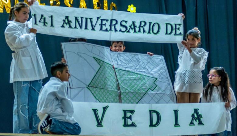 Gran emoción en el acto oficial por el 141º aniversario de la localidad de Vedia