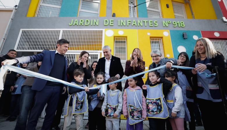 Kicillof inauguró en Avellaneda el nuevo edificio del Jardín de Infantes N°918