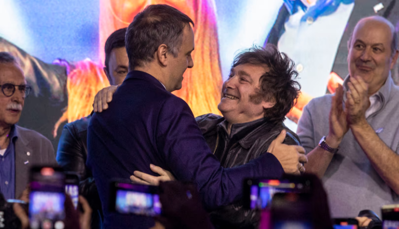 Los tres argumentos que da el Gobierno para explicar por qué Manuel Adorni continúa en su cargo