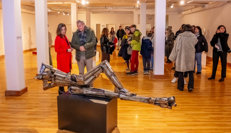 El MACA inauguró dos nuevas muestras que podrán visitarse hasta el 12 de julio